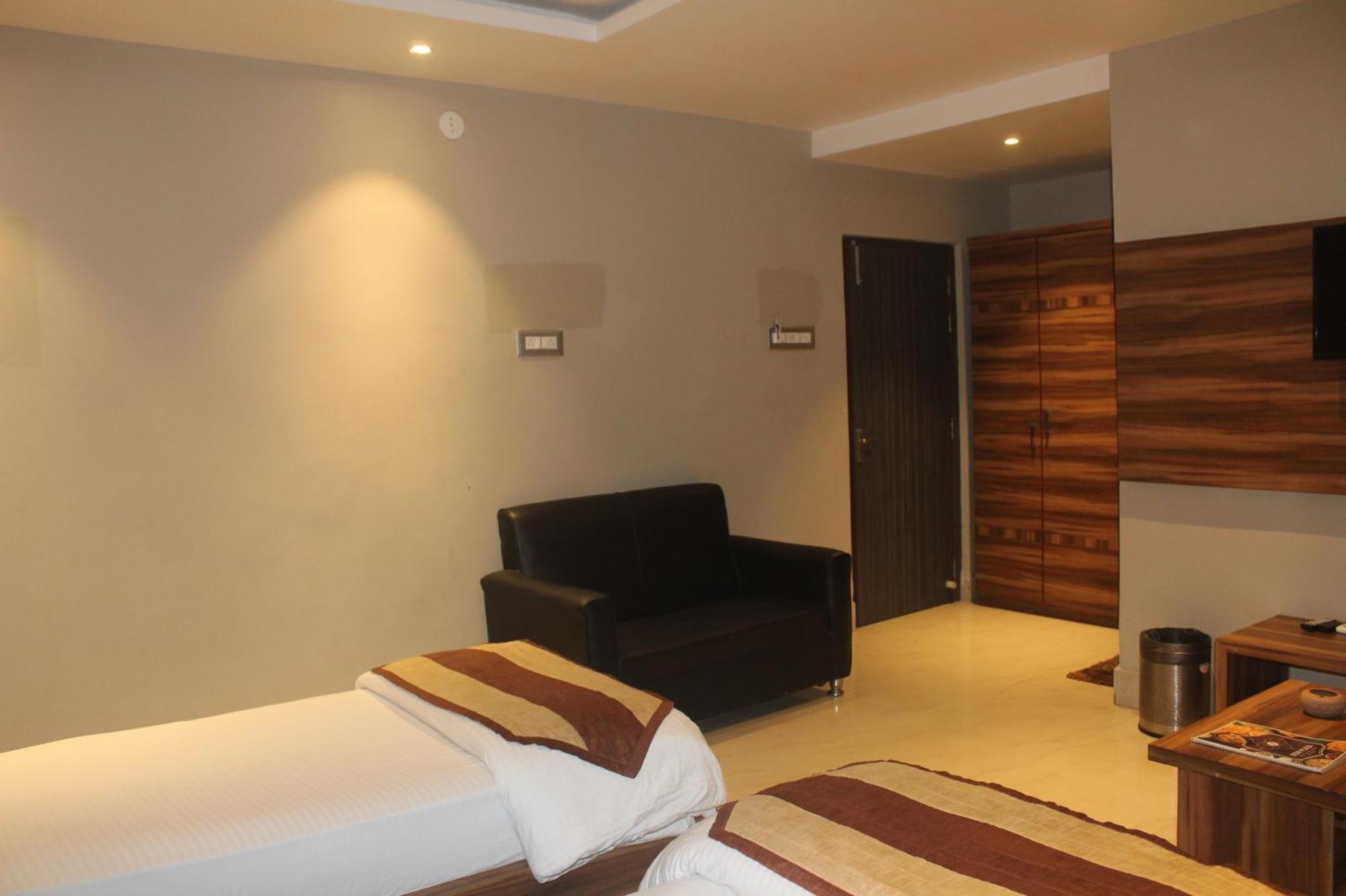 Hotel Oishi Plaza Mukutmanipur Exterior foto