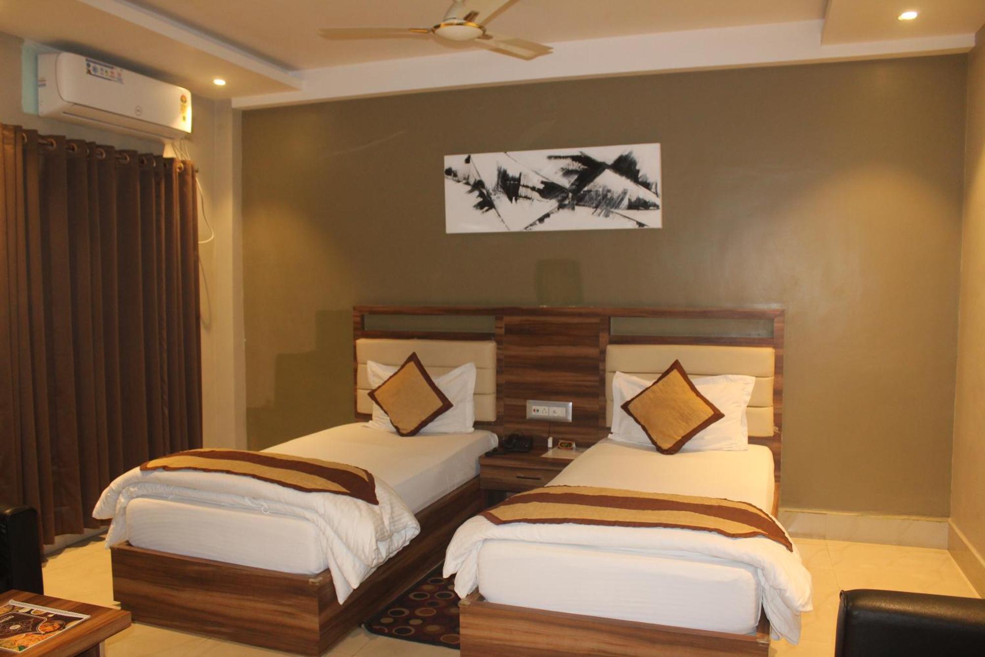 Hotel Oishi Plaza Mukutmanipur Exterior foto