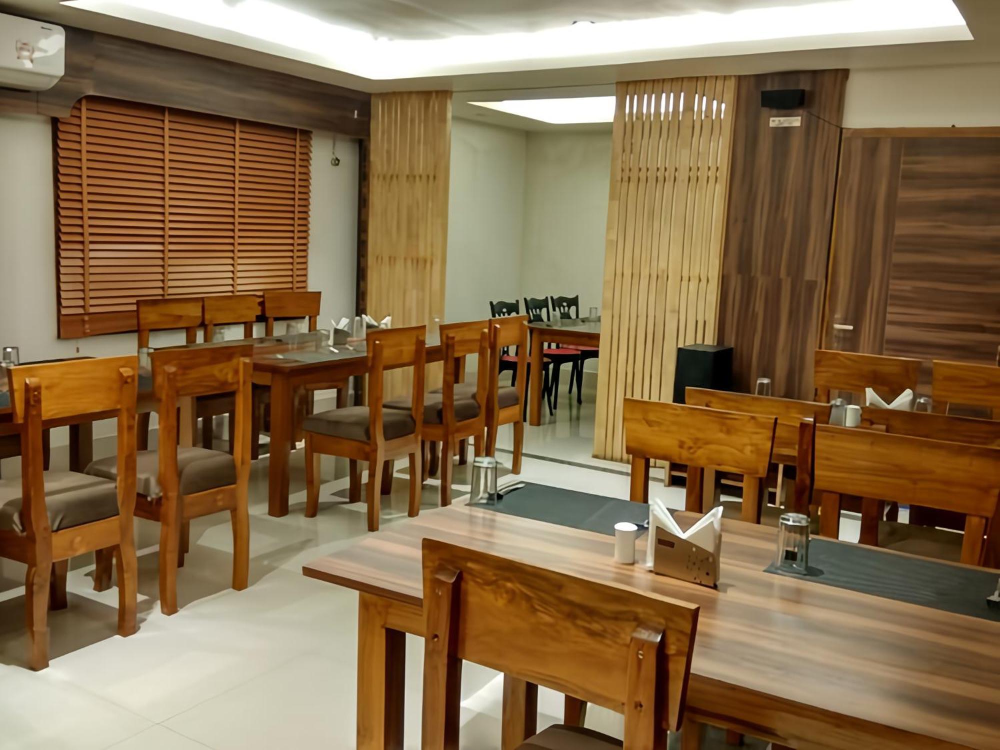 Hotel Oishi Plaza Mukutmanipur Exterior foto